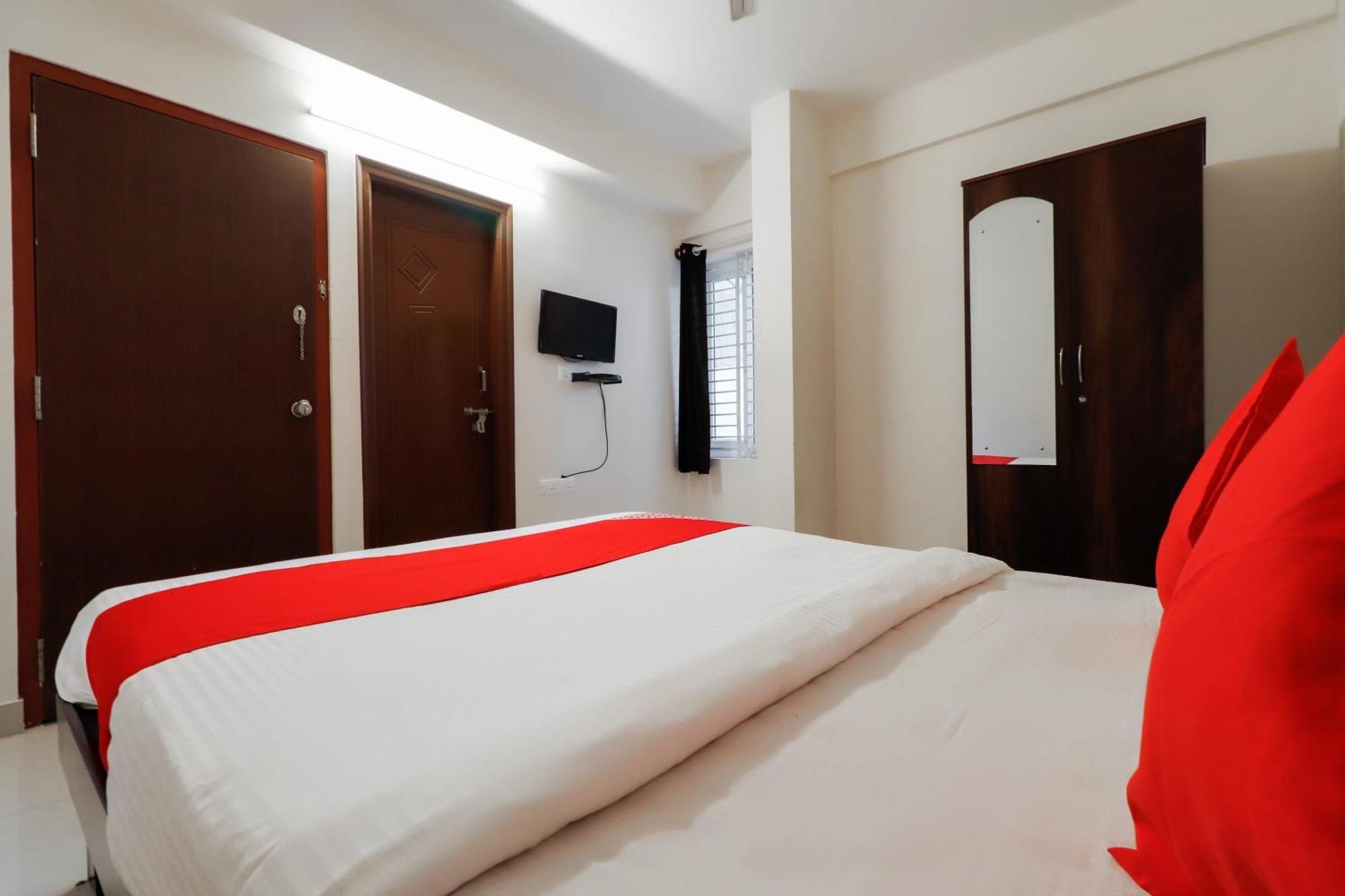 Super Gn Collection O Near Rajajinagar Industrial Estate Hotel Bangalore Luaran gambar