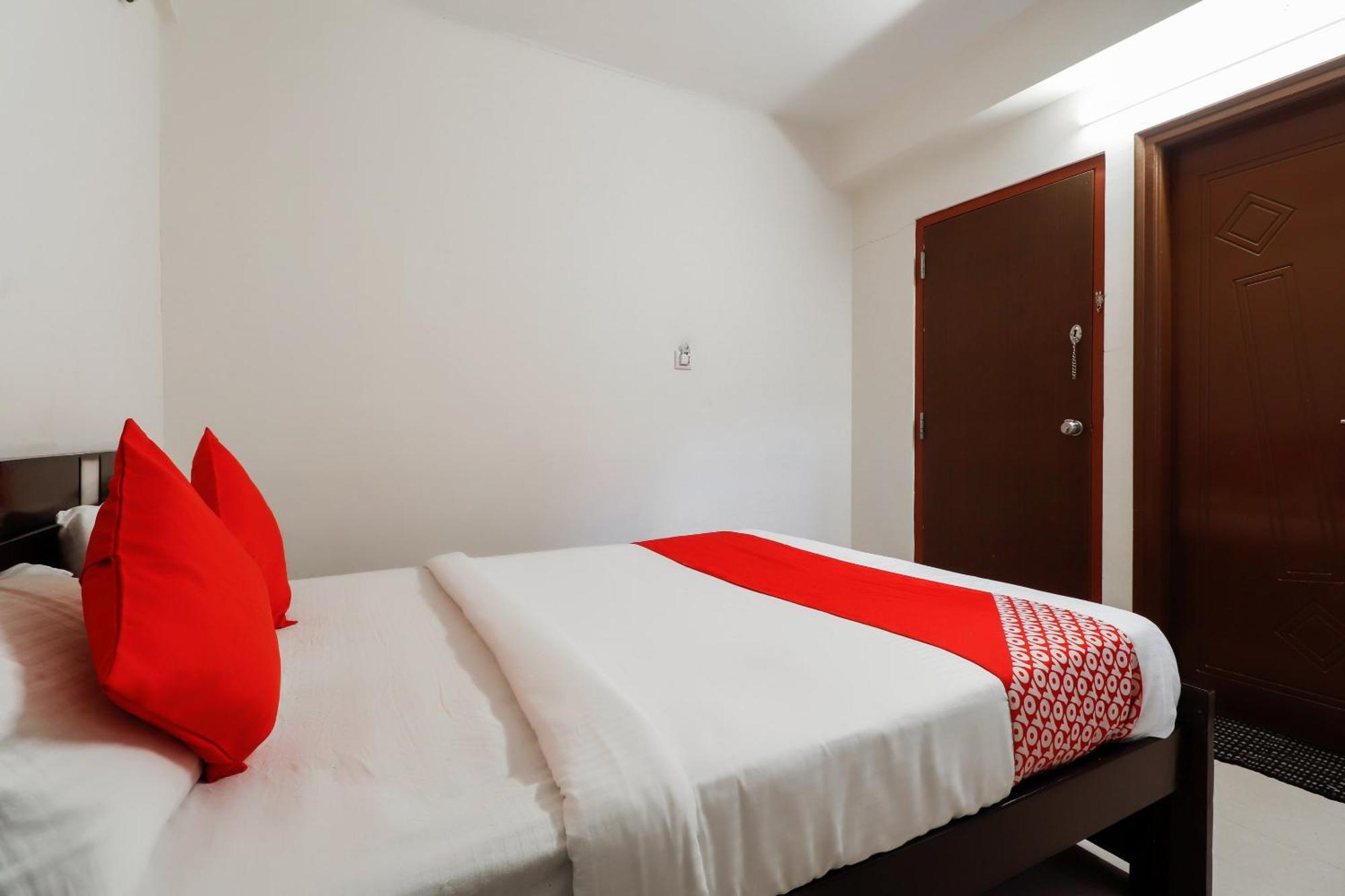 Super Gn Collection O Near Rajajinagar Industrial Estate Hotel Bangalore Luaran gambar