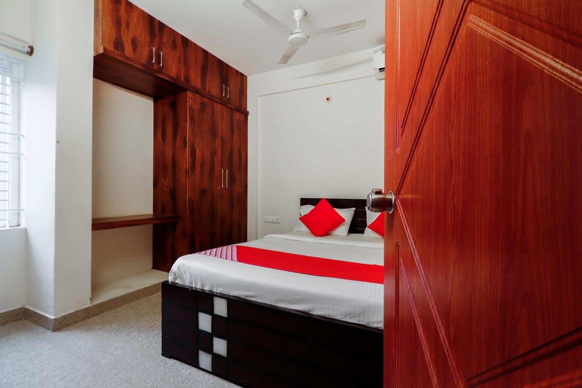 Super Gn Collection O Near Rajajinagar Industrial Estate Hotel Bangalore Luaran gambar